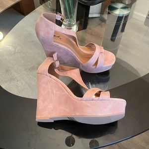 Wedge heels
